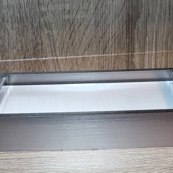 New Tizo Design 5x7 Silver Block Lucite Acrylic Picture Frame - Picture 3 of 7